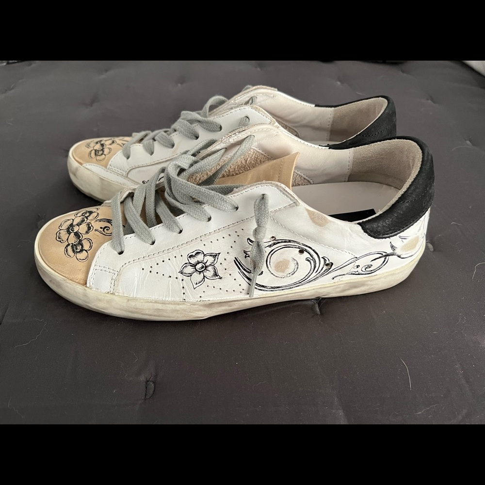 Golden goose sneakers size 38 - Picture 3 of 9